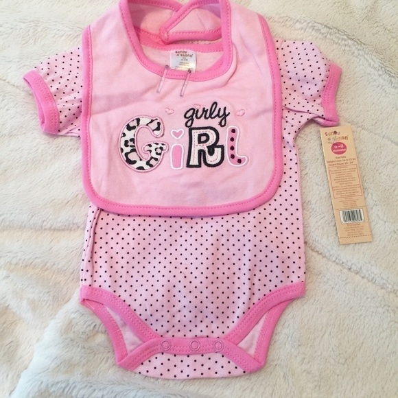 GIRLY Girl Onsie & Bib - Picture 1 of 2
